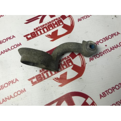 Кронштейн кріплення радіатора правий Opel Combo 2001-2011 13118033